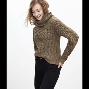 Banana Republic Olive Cable Knit Turtleneck Pullover
